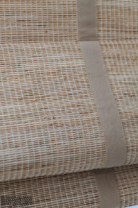 Store bateau en raphia, sur mesure avec application galon . Tapisserie d'ameublement